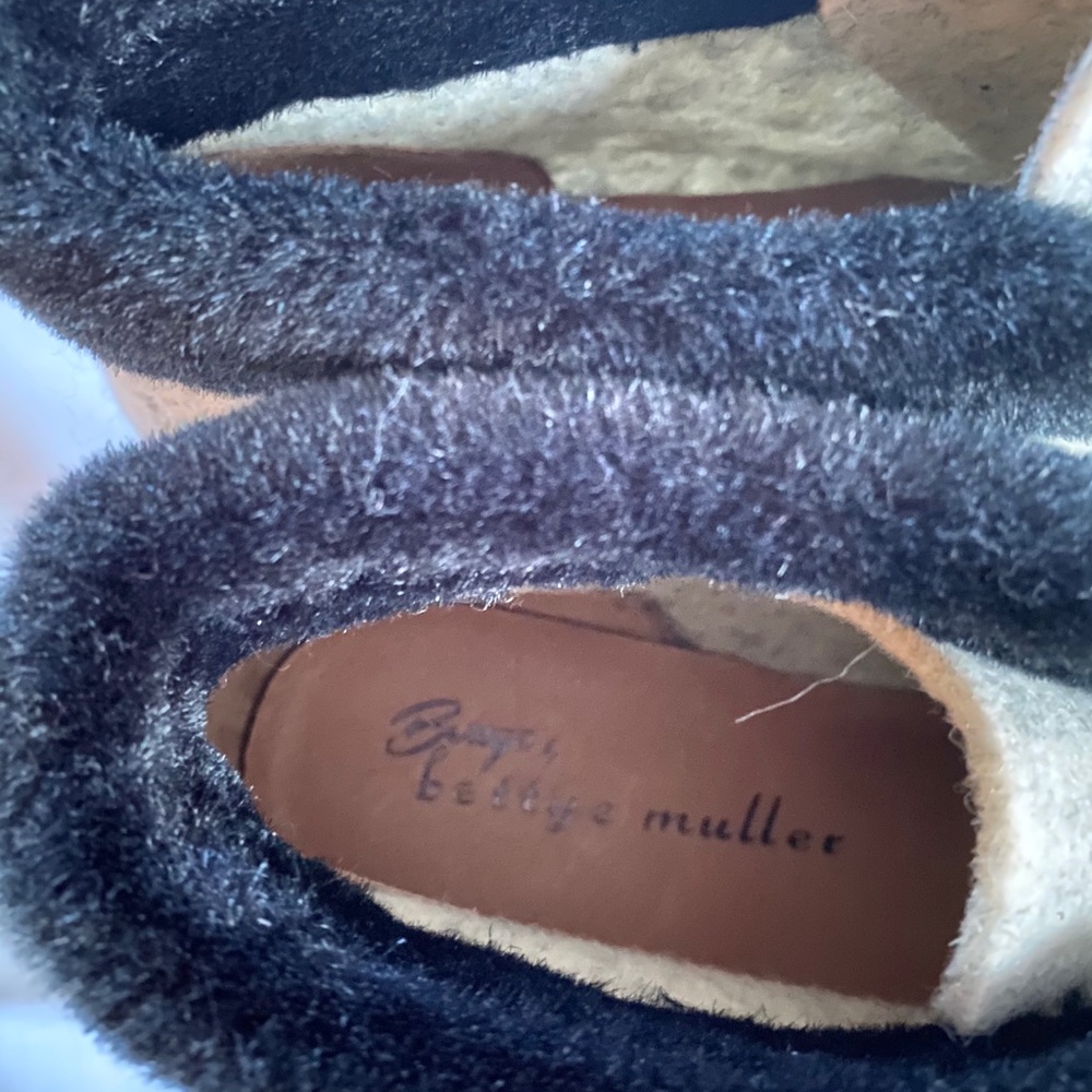 SOLD! 💚Bettye Mueller Misty Boot - Picture 7 of 9